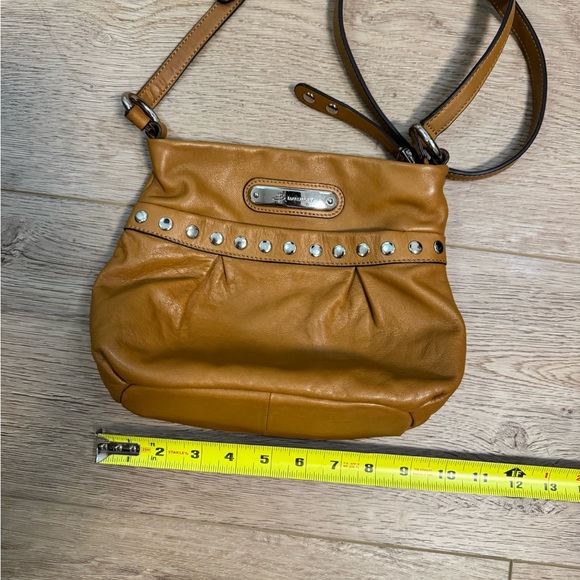 B. Makowsky Camel Brown Studded Leather Crossbody Bag, like new - Picture 12 of 13